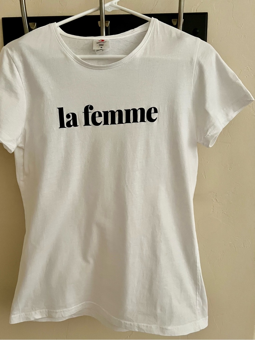 White 'la femme' Graphic Tee - Women's Short Sleeve